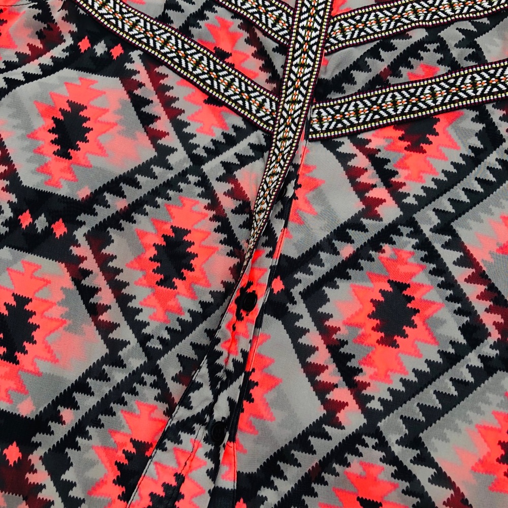 GORGEOUS Blouse**Small - Picture 5 of 7
